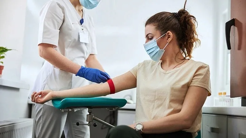 mẹ bầu xét nghiệm máu theo dõi hiệu quả bổ sung axit folic